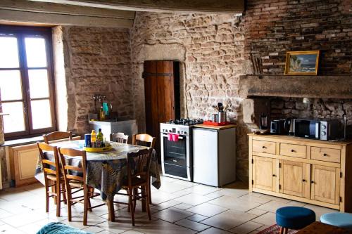 Montcenis Apartment | Grand logement (+ jardin surélevé)