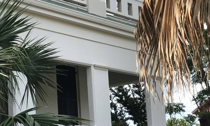 Galveston Apartment | Grand Manor Historic Mansion Bird of Paradise Suite