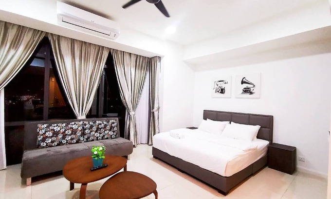 Medini Apartment | Grand Medini DELUXE studio #2 @JB City Homestay