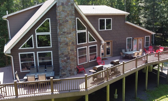 Albrightsville House | Grand Mountain Chalet-Nature at your doorstep- 6 bedrooms 4,200 sf - Game Room