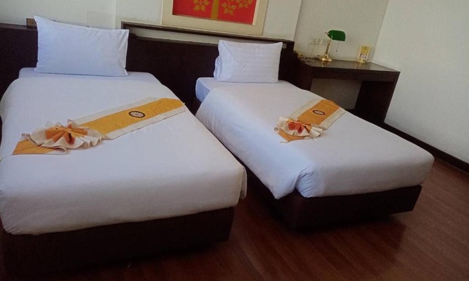 Uthai Hotel | Grand Phranakhon Hotel