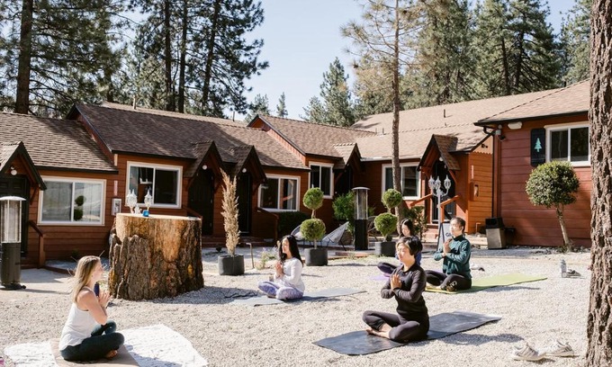 Wrightwood Hotel | Grand Pine Cabins