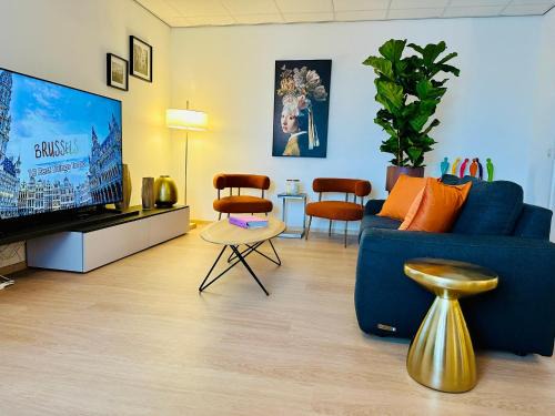 Lower Town Apartment | Grand Place - Prime Location 2 Bedroom Apartment