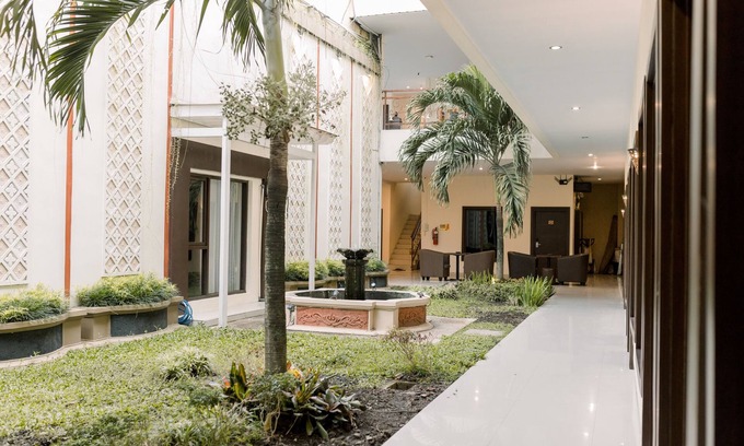 Solo City Centre Hotel | Grand Sahman Hotel