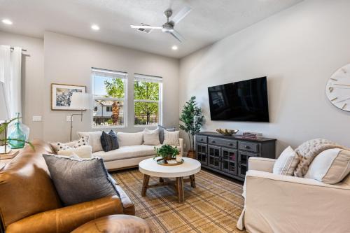 Santa Clara House | Grand Slam Getaway #5 townhouse