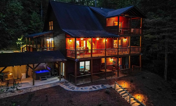 Ellijay Cabin | Grand Slam Riverhouse - Dog Friendly, Hot Tub, Game Room/Minimum Age Requirement