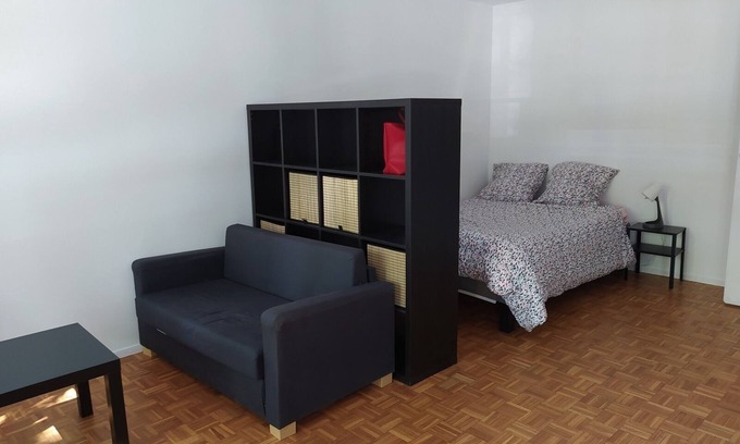 Grenoble City Centre Apartment | Grand Studio Centre Ville Proximité Gare Avec Garage