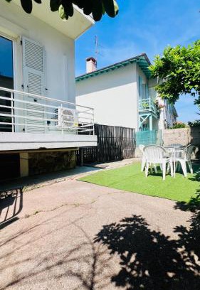 La Madeleine Apartment | Grand studio dans villa - Emplacement unique - Proche mer - Clim - Grande Terrasse