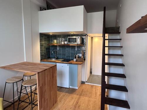 Lisieux Apartment | Grand studio mezzanine cathédrale de Lisieux