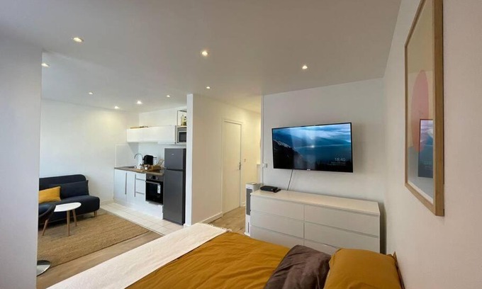Le Chesnay Apartment | Grand studio proche versailles château