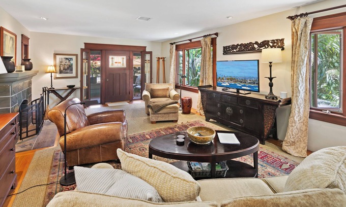 North Park House | Grand Treetop Suite at Resort-like Estate. steps to Balboa Park & Zoo