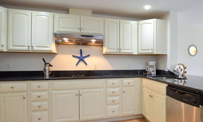 Old Orchard Beach Condo | Grand Victorian on the Beach, Summer