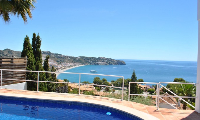 La Herradura Villa | Grand villa with fantastic views to the Mediterranean Sea