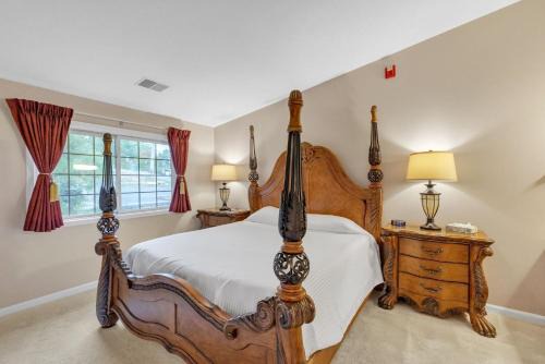 Nashville Apartment | Grand Wood Suites - 3rd Floor Back Side Penthouse Suite 306