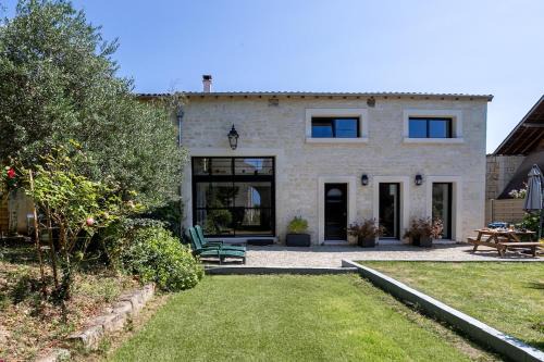 Ranton House | Grande maison contemporaine 160 m2 et son jardin privatif de 700 m2 - logement entier