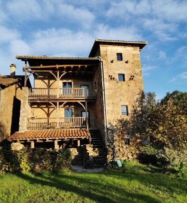 Saint-Cirgues House | Grande maison de caractère en pierres -superbe vue