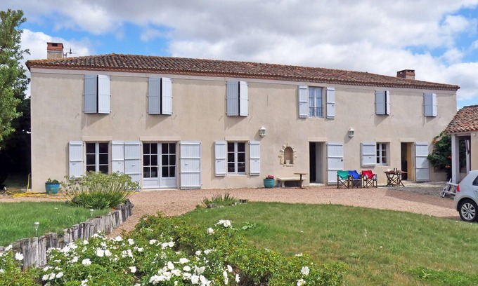 Angles House | Grande Maison de Village, Piscine, Jardin Clos, 7km de la mer