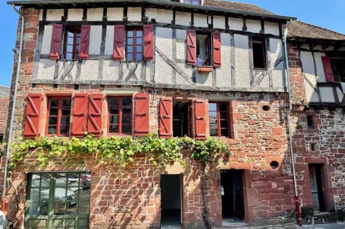 Meyssac House | Grande Maison pour 8 personnes - Bourg de Meyssac