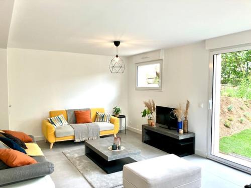 Brindas Villa | Grande maison rénovée 15mn Lyon,35mn Eurexpo