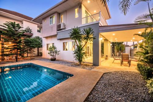 Bang Sare Villa | Grande Pool Villa BBQ&Pool party