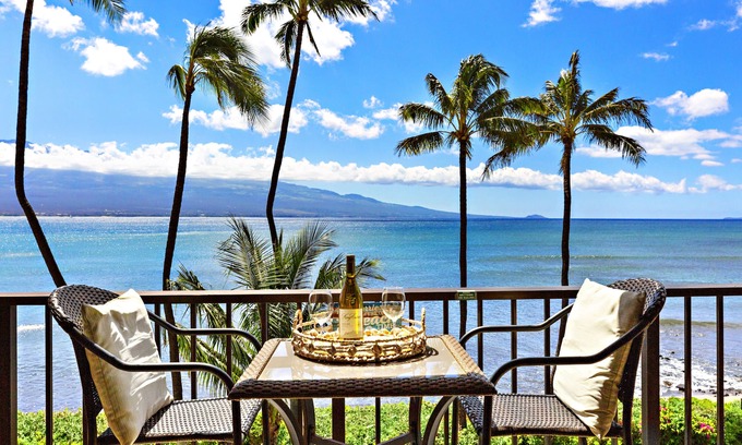 Maalaea Condo | Grandiose ocean views with a renovated kitchen