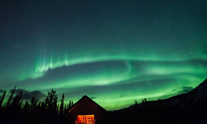 Whitehorse Cabin | Grandma & Grandpa Aurora Viewing Cabin