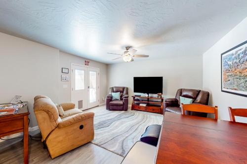 Hurricane House | Grandma's Southern Comfort Vacation Rental