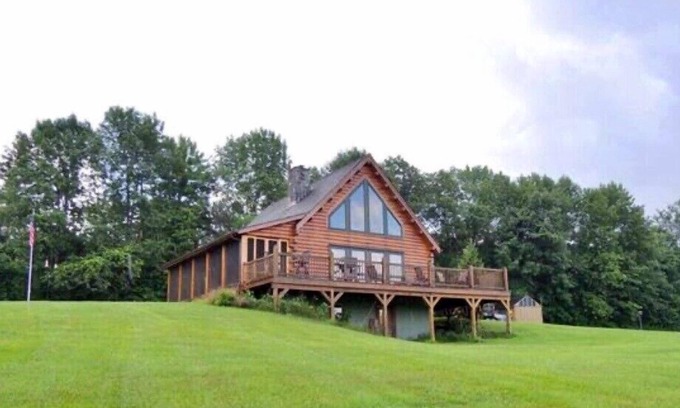 Coventry House | Grandview Chalet in Northeast Kingdom, Access to VAST & VASA Trails on Site