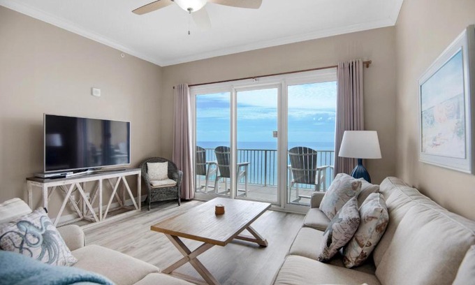 Long Beach Apartment | Grandview East 1602