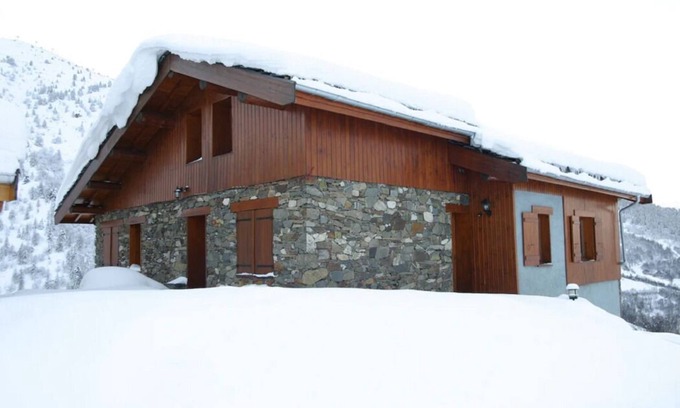 Valmeinier Apartment | Grange Bernard 2 - Lovely apartment in chalet with spectacular mountain views.