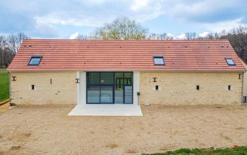 Parigne-lʼEveque House | Grange de Clyna-Piscine & Spa à 10 min du circuit