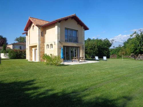 Blaye House | GRANGE LA BIGARDERIE