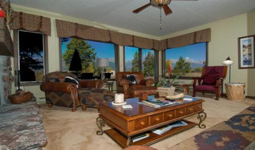 Jackson Hole Apartment | Granite A