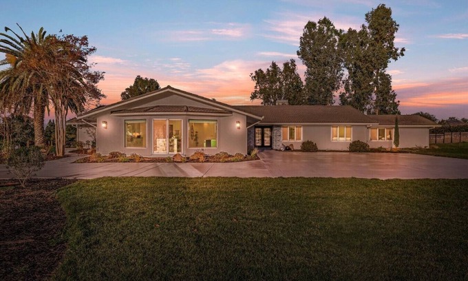 Granite Bay Apartment | Granite Bay Luxury Mansion | Spacious Estate w/Pool