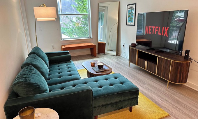 Boulevard Heights Apartment | Grant Park's Hidden Gem - Steps to Beltline & Zoo