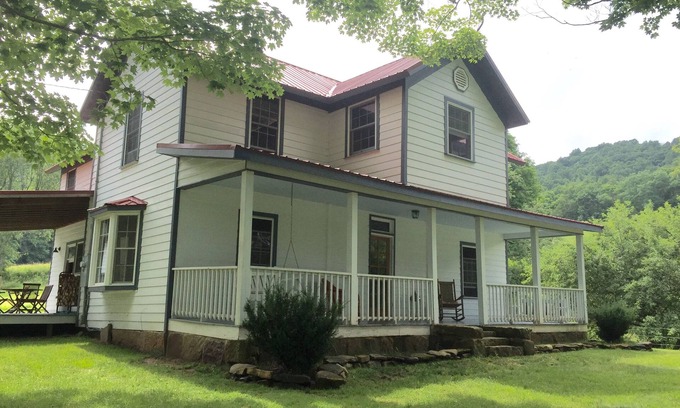 Meadow Bluff House | Grassy Meadows Estate located on 125 acres in the Appalachian Mountains