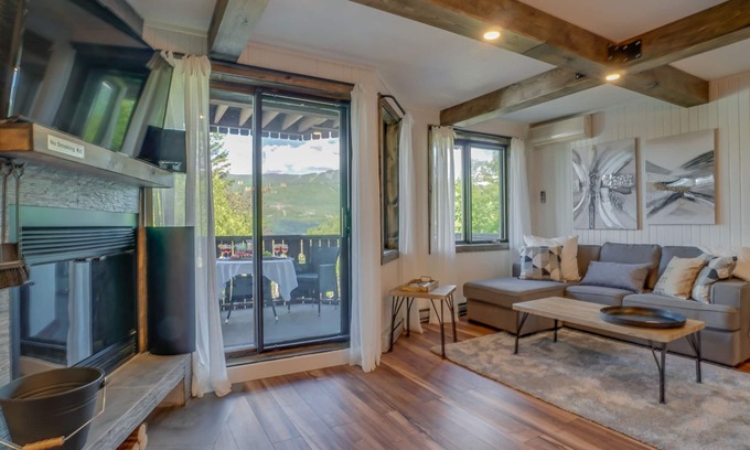 Mont-Tremblant Condo | Gratitude condo suite on Lake Tremblant, breathtaking views on the mountain