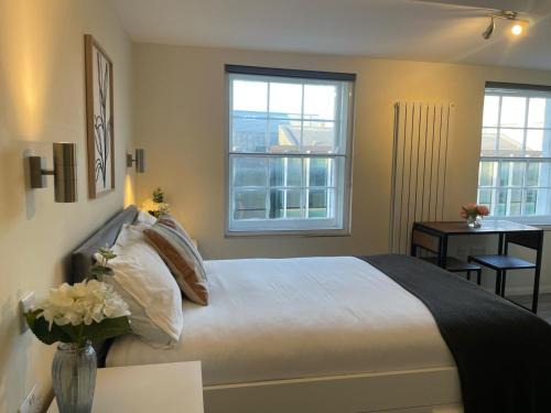 King's Cross House | Grays Inn Road - Room 6
