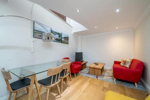 Castle Baynard Apartment | Great apartment near St Pauls Cathedral