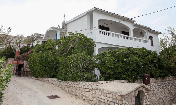 Pag Apartment | Great apartment near the sea and beaches for 7