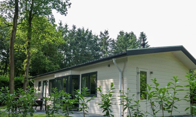 De Bult House | Great chalet with dishwasher, surrounded by forest