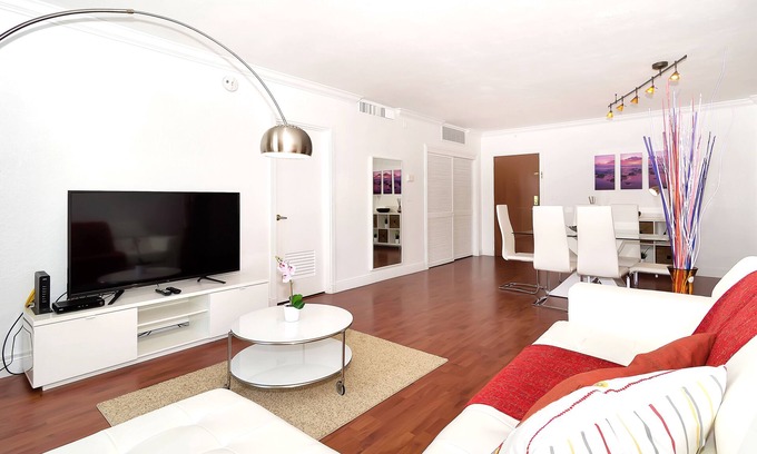Hollywood South Central Beach Condo | Great Condo Ocean Front on Hollywood Beach
