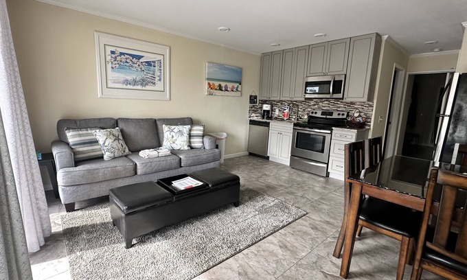 Folly Field Condo | Great condo C153 - clean, comfortable, king-size bed, Free WiFi