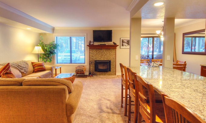 Mammoth Lakes Condo | Great Deal on 5 Star 2 Bed/2Bath Condo at Value Prices