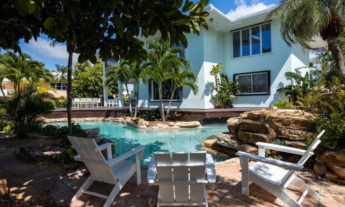 Marathon House | Great deal ! Private pool and dock. Five minute bike ride to Sombrero Beach.