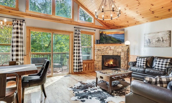 Pigeon Forge Cabin | GREAT DEAL!
