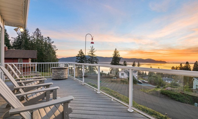 Bay City House | Great Deals on Summer Stays!