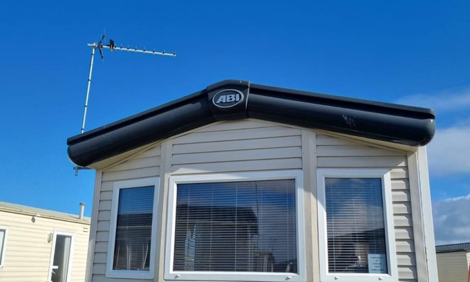 Towyn House | Great dog friendly caravan at Golden Gate, Towyn in North Wales ref 84536G