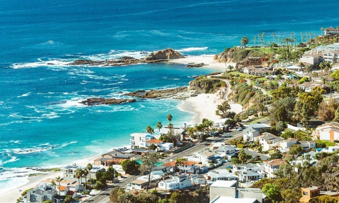 Laguna Beach House | GREAT ESCAPE! FOUR UNITS, ON THE BEACH, POOL, GYM