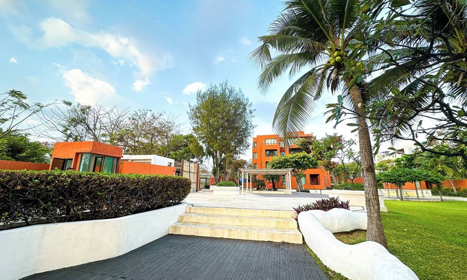 Khao Tao Condo | Great Family condo on Beach with 3 pools